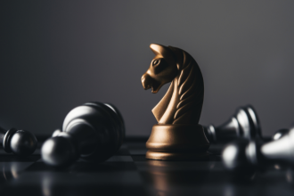 Alfredo Moreira Filho mostra como os valores familiares se tornam a base das decisões na liderança contemporânea.