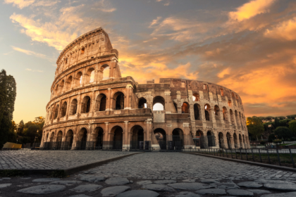 Conheça a história e as curiosidades do Coliseu de Roma com Alberto Toshio Murakami explicando por que esse monumento é uma visita imperdível.