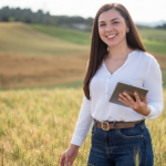 Cultura, tradição e identidade do produtor rural ganham voz com João Eustáquio De Almeida Junior ao revelar as raízes que sustentam o campo.